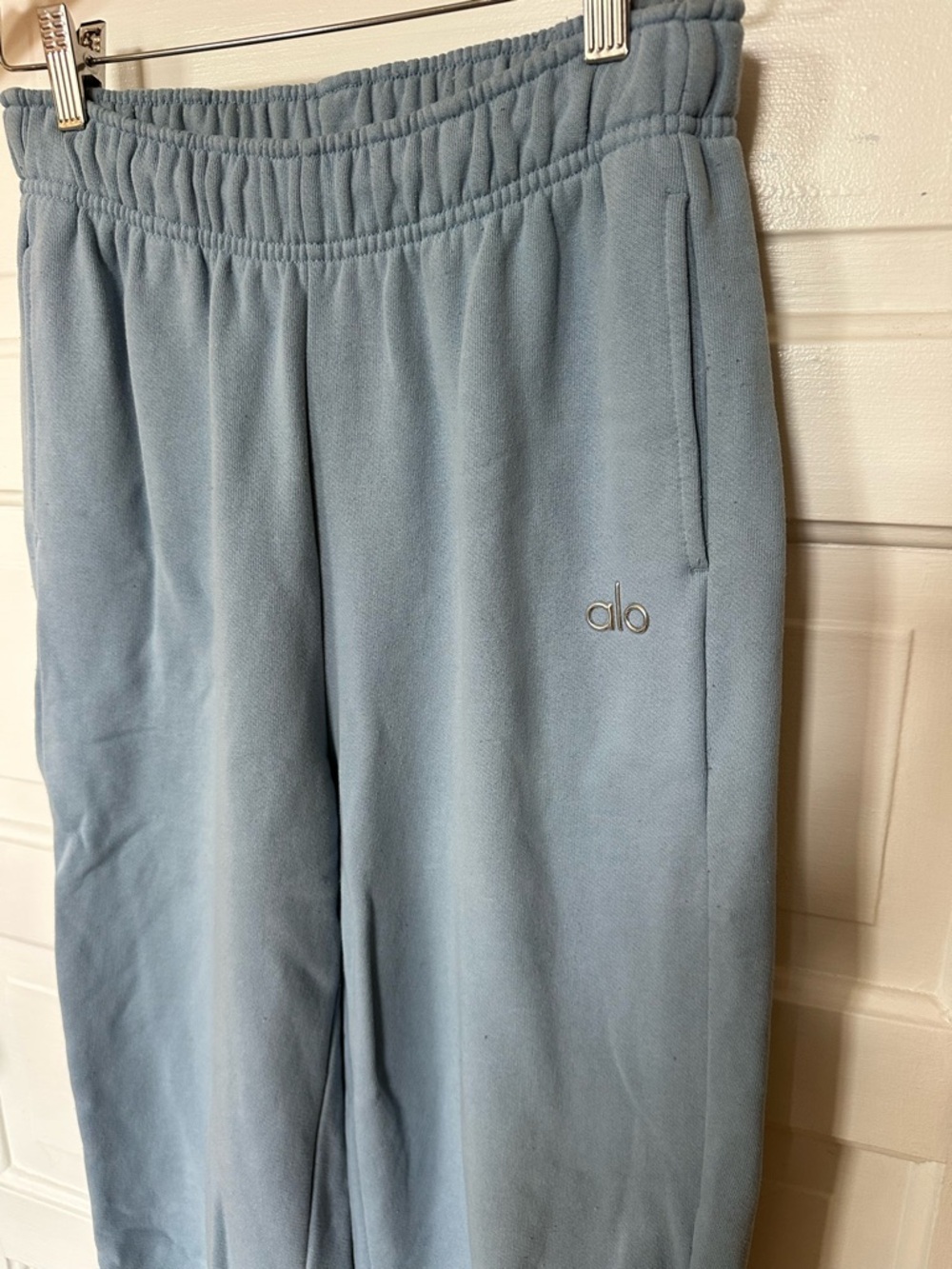 Alo Accolade Sweatpant - Picture 5 of 10